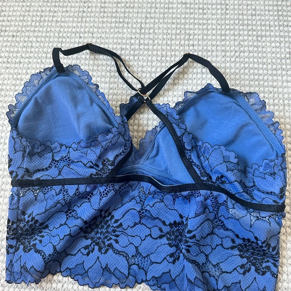 Women’s Aerie Lace Bra Tank - Picture 2 of 3
